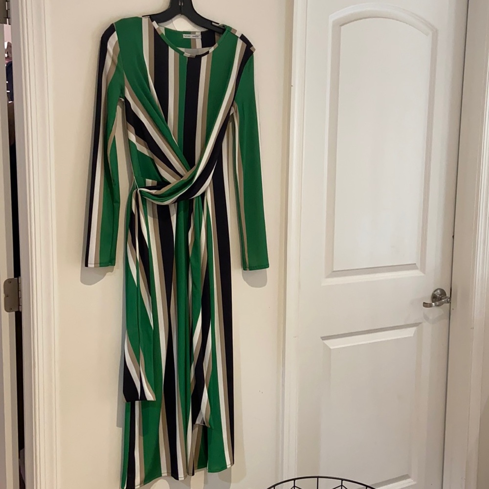 Zara midi dress ! Worn once !